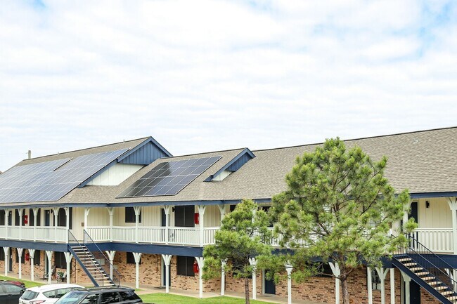 Primary Photo - Palm Harbor Apartments