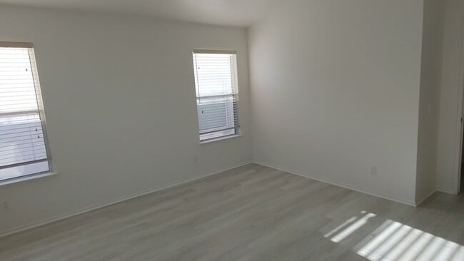 Building Photo - Divine Rancho Cucamonga 4 Bedroom Home