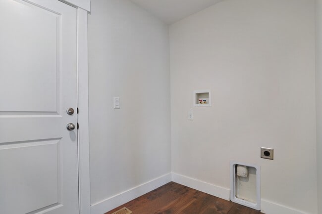 Building Photo - 336 Destiny Wy