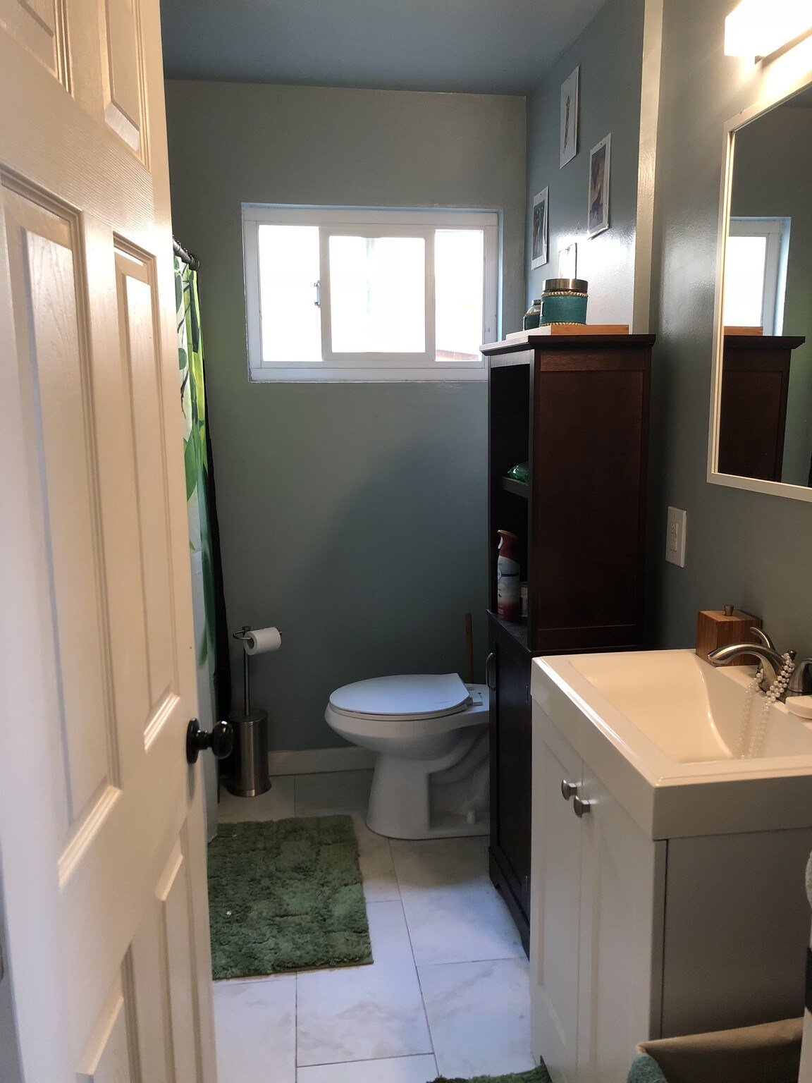 Bathroom - 2515 Oliver Ave