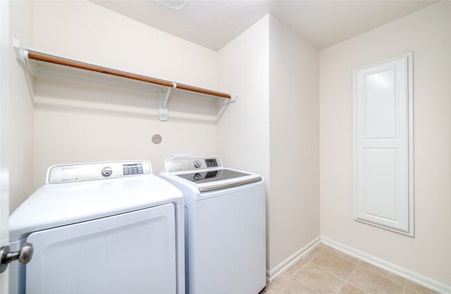Building Photo - 7007 Sierra Night Dr