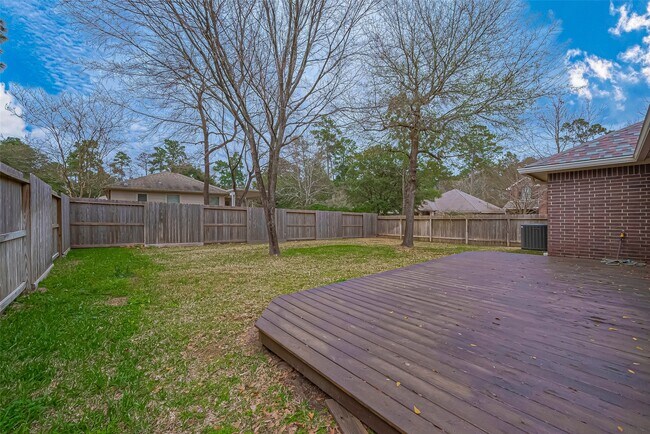 Building Photo - 2 Garden Lodge Pl