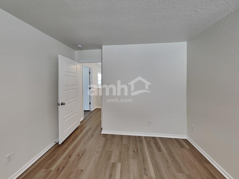 Building Photo - 178 FallowBrook Ln