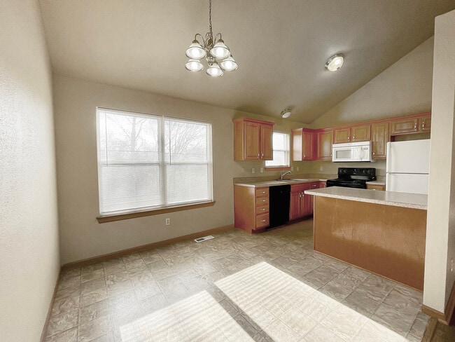 Building Photo - 1949 S Powahatan Ct