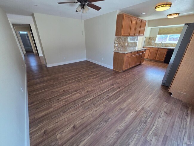 Building Photo - 616 Placer Ln
