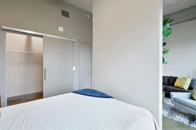 Building Photo - FURNISHED STUDIO IN THE HEART OF THE NORTH...