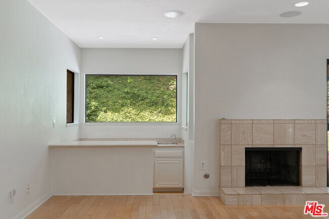 Building Photo - 23454 Park Hermosa