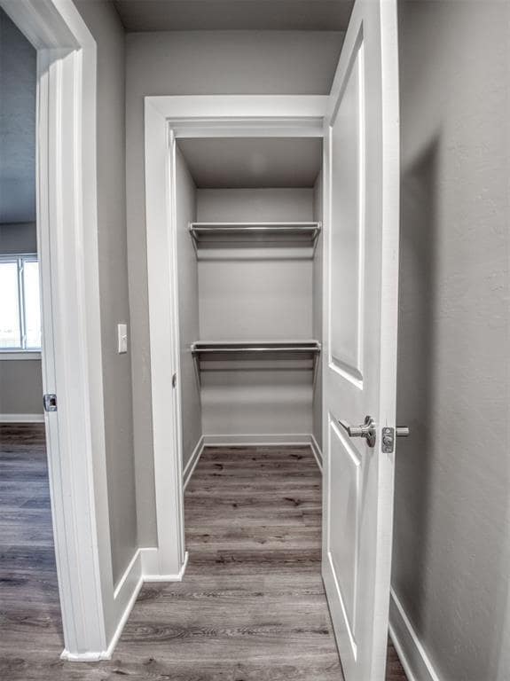 Building Photo - 609 Abadan Dr