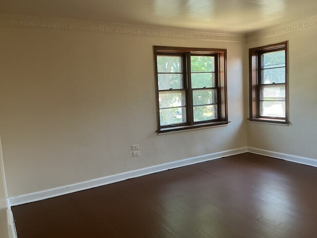 Building Photo - 3621 N 42nd St