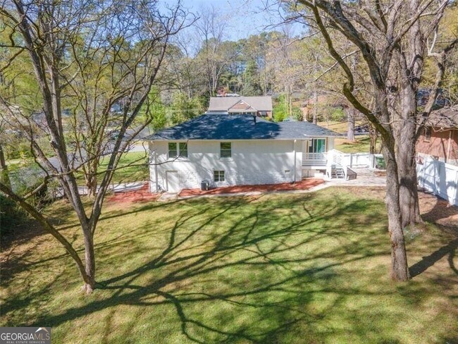Building Photo - 385 Carey Dr SE