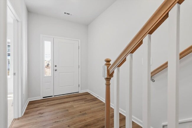 Building Photo - 372 Chesapeake Cmns St