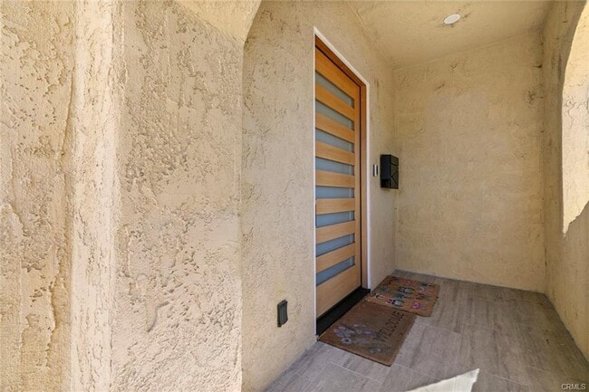 Building Photo - 545 Ivy St