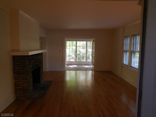 Building Photo - 373 Claremont Ave