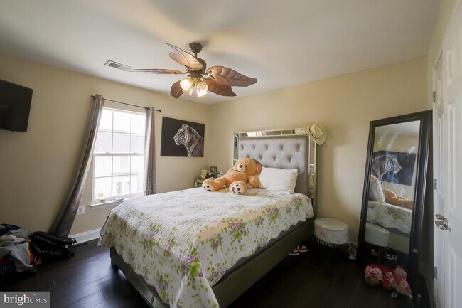 Building Photo - 601 Crossover Ct