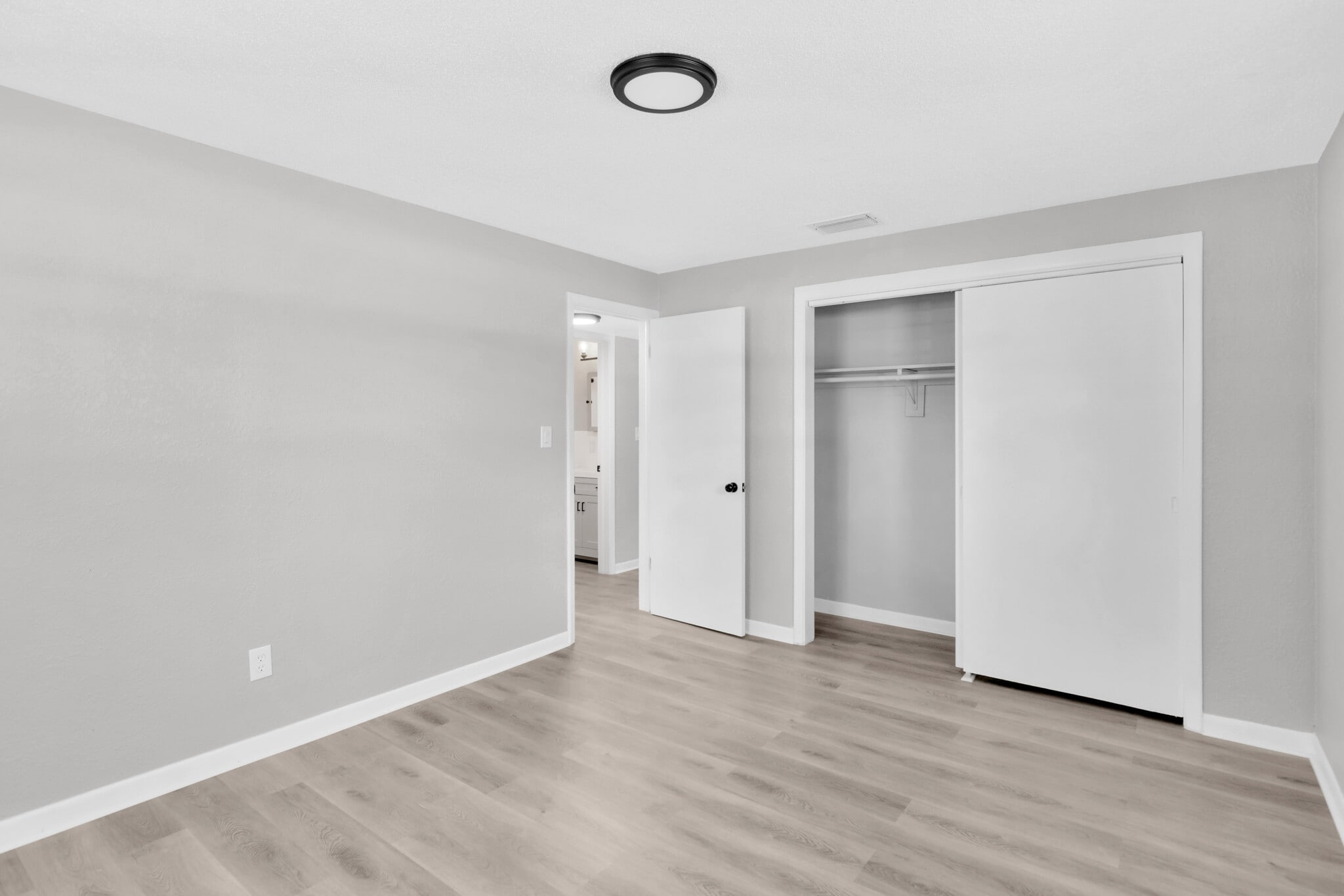Building Photo - 1352 Tioga Ave