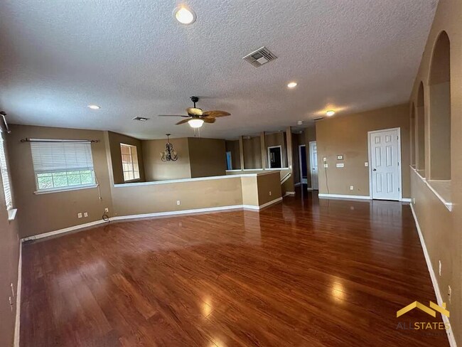 Building Photo - 152 James Cir