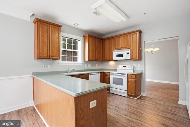 Building Photo - 7871 Rolling Woods Ct