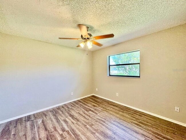Building Photo - 2414 San Luis Rd