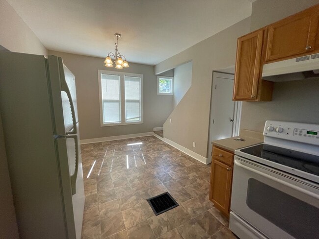 Building Photo - 1106 Titus Ave