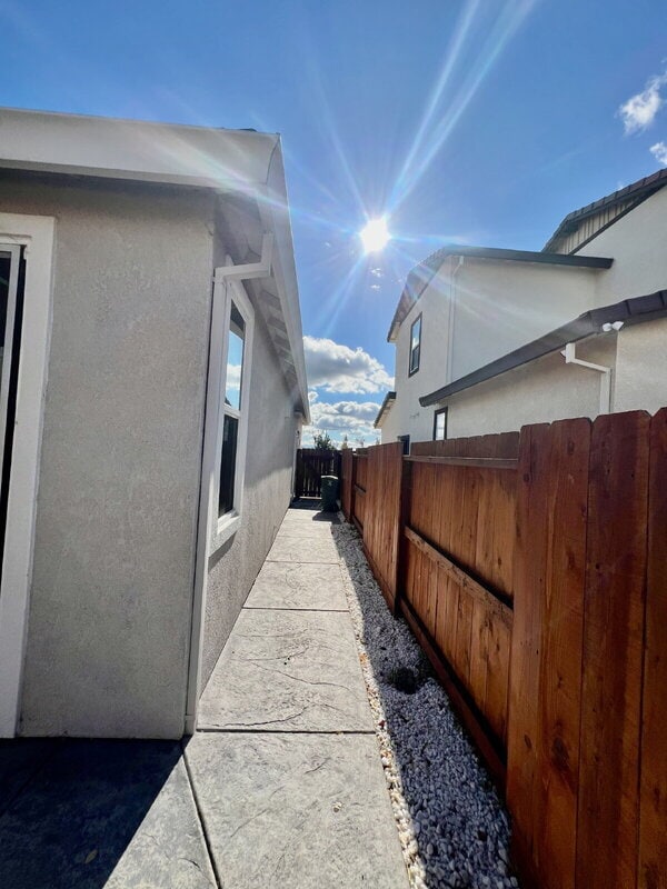 Building Photo - 436 Rose St