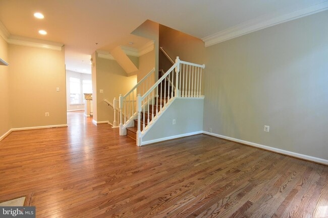 Building Photo - 5053 Kilburn St