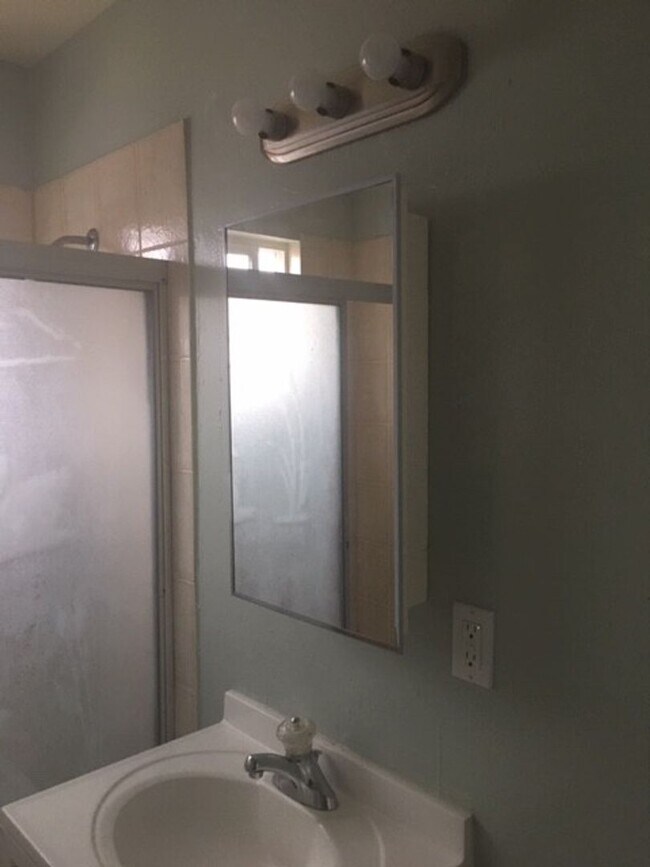 Building Photo - 1125 Lacey Ln