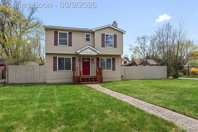 Building Photo - 3260 Sashabaw Rd