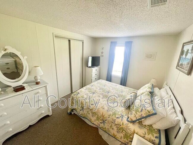 Building Photo - 415 Villa Nueva Cir