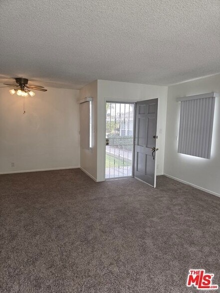 Building Photo - 6243 S Fairfax Ave