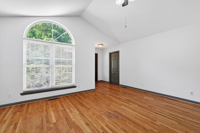 Building Photo - 11304 Cox Ave