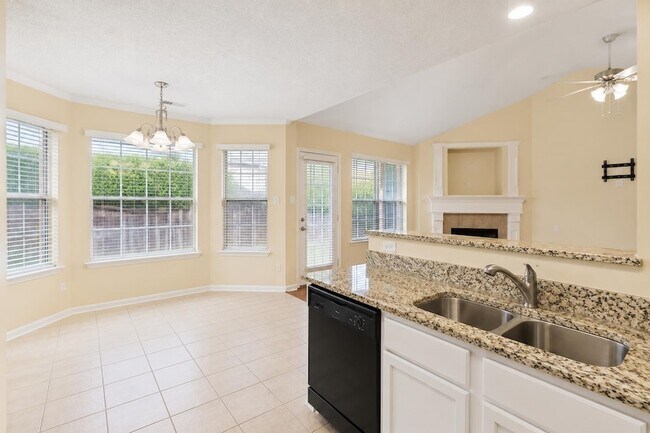 Building Photo - 1654 Far Dr