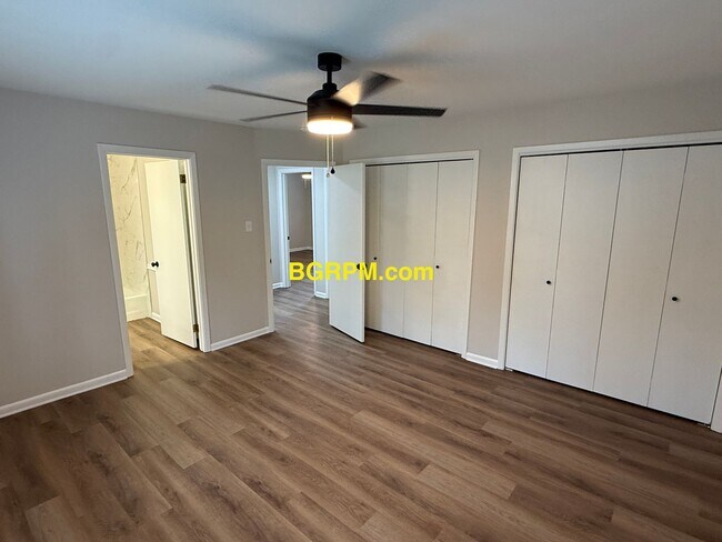 Building Photo - 3 BD 2 BA