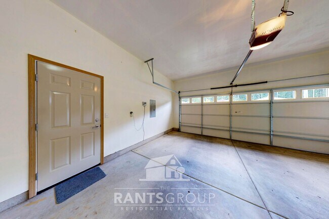 Building Photo - Single-level home in Lacey's Jubilee, a pr...