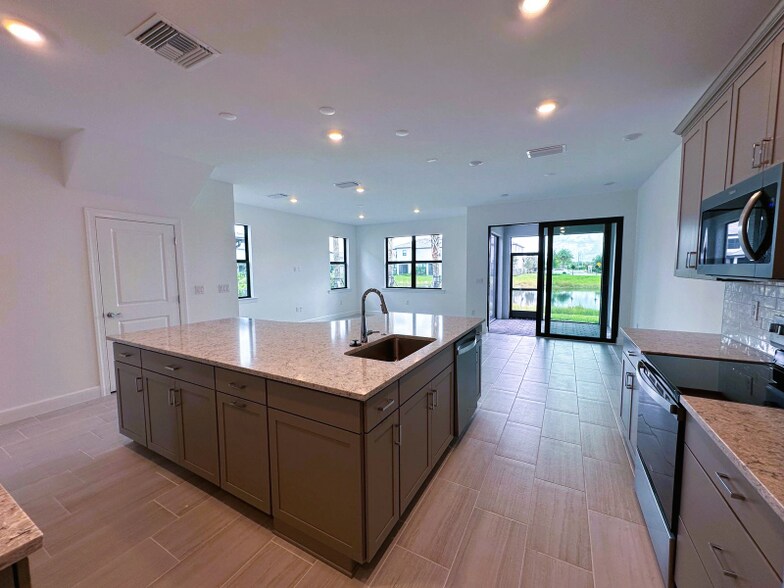 Building Photo - 4271 Sonoma Oaks Wy
