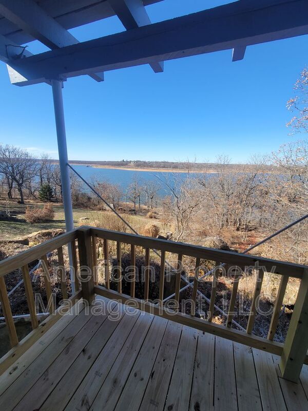 Building Photo - 121 N Salt Creek Dr