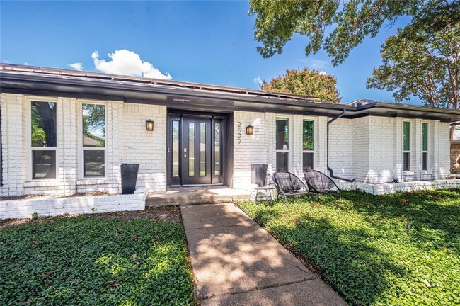 Building Photo - Beautiful 4-Bedroom Home in Plano