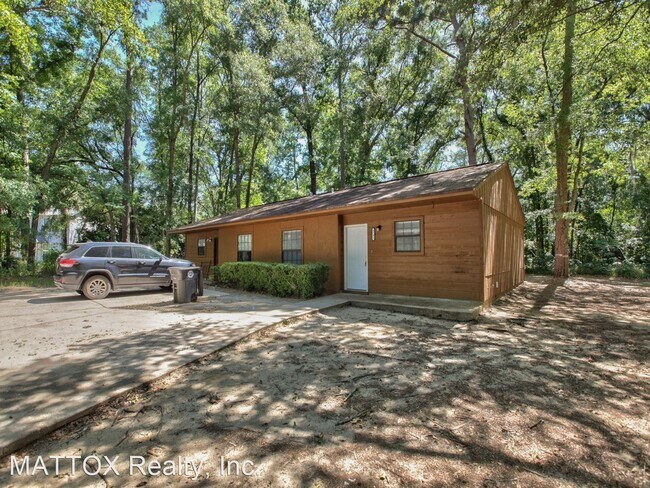 Building Photo - 2 br, 1.5 bath House - 4791 Leah Court
