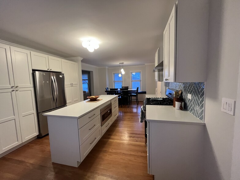 Building Photo - 1034 Chestnut St