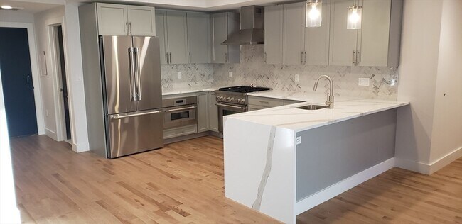 Building Photo - 50 Hichborn St