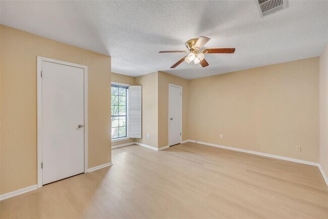 Building Photo - 10007 Brantley Bend