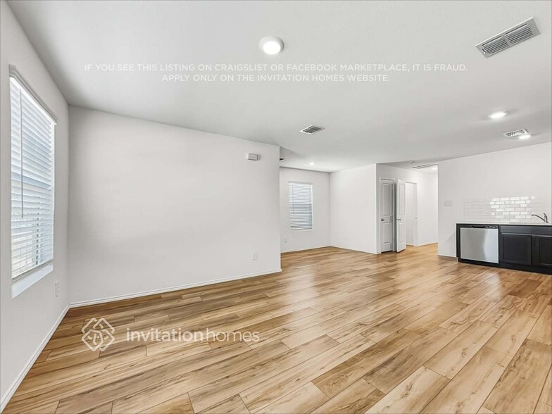 Building Photo - 3212 Crestone Dr