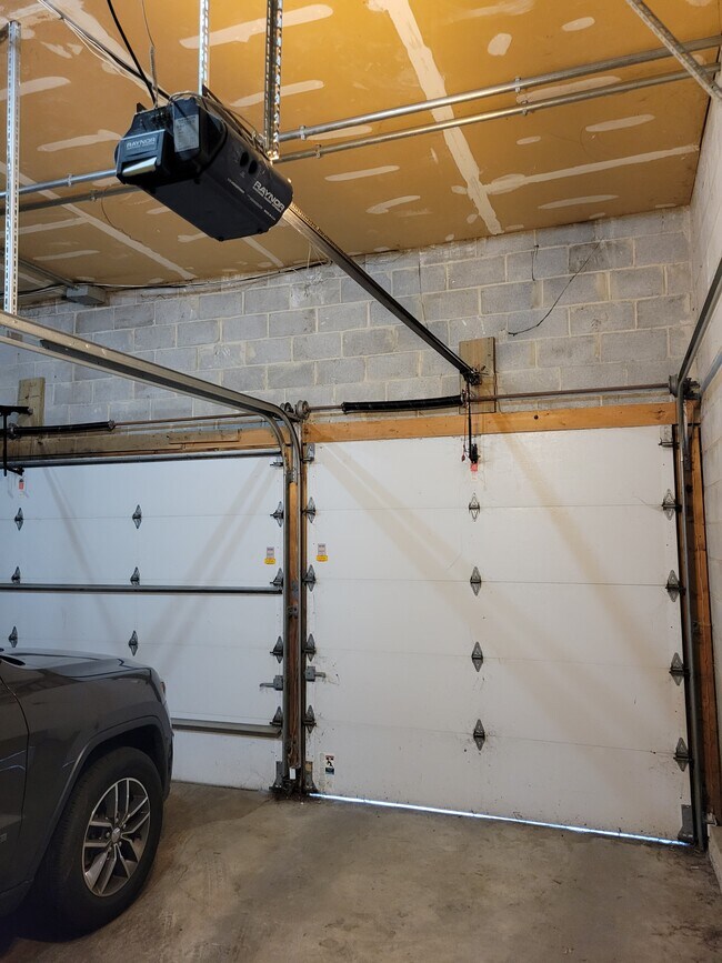 Attached Garage - 1455 W Belmont Ave