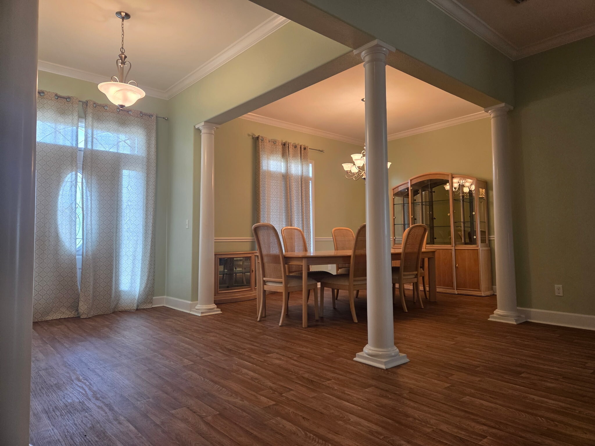 Building Photo - 565 Twin Ponds Dr