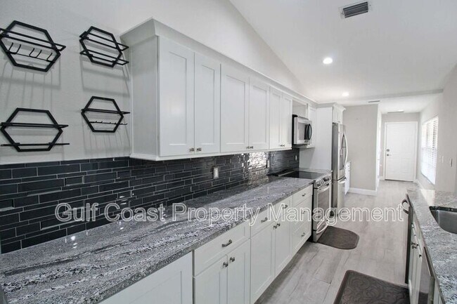 Building Photo - 6019 Courtside Dr