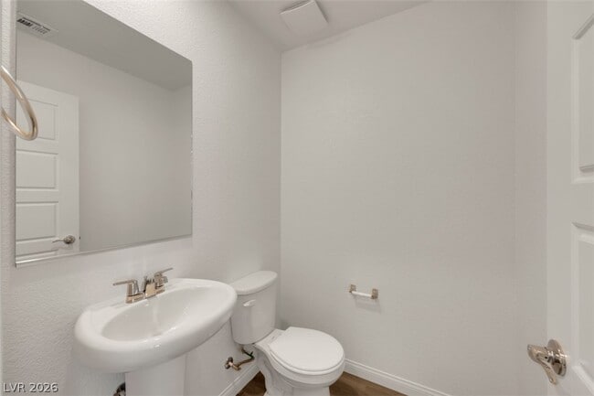 Building Photo - 3269 La Cura Ave