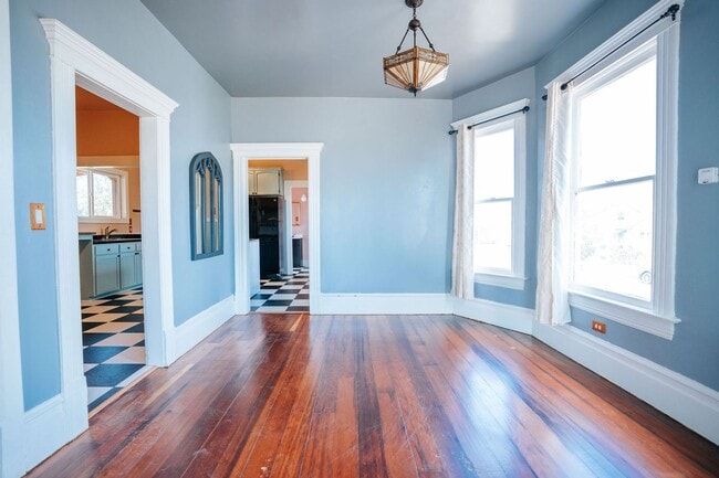 Building Photo - Charming 3-Bedroom Victorian Home in the H...