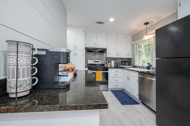 Building Photo - 3828 Reese Rd