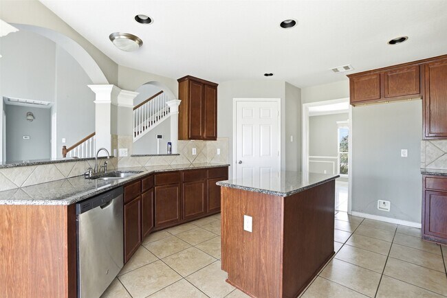 Building Photo - 6802 Claire Brook Dr