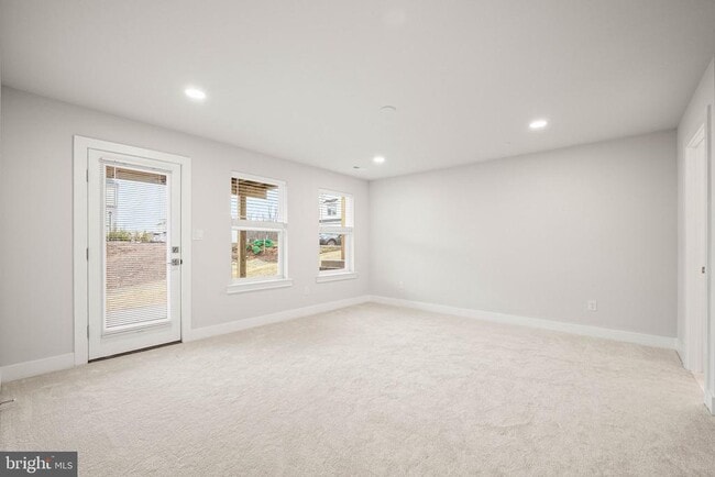 Building Photo - 104 Lizabetta Ln