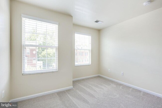 Building Photo - 15205 N Berwick Ln